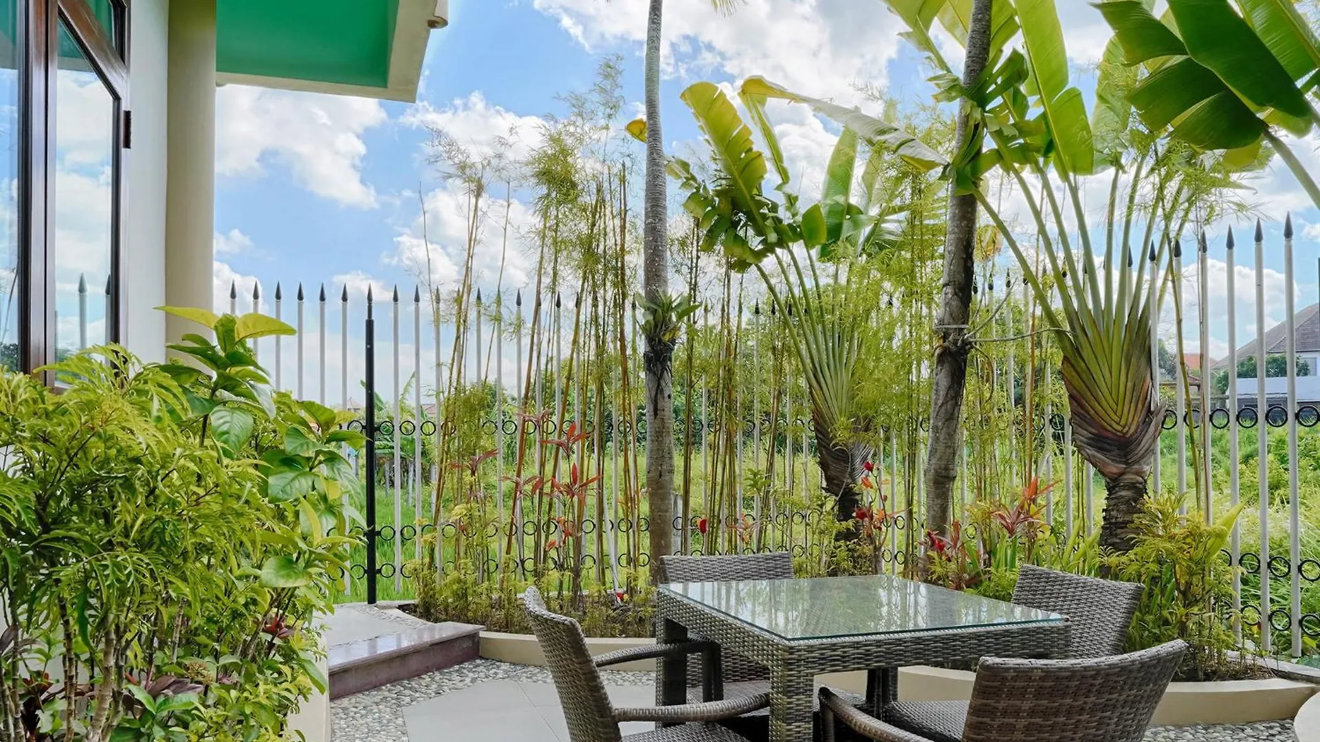 Проживание в семье Kyara Villa Apartments Чангу