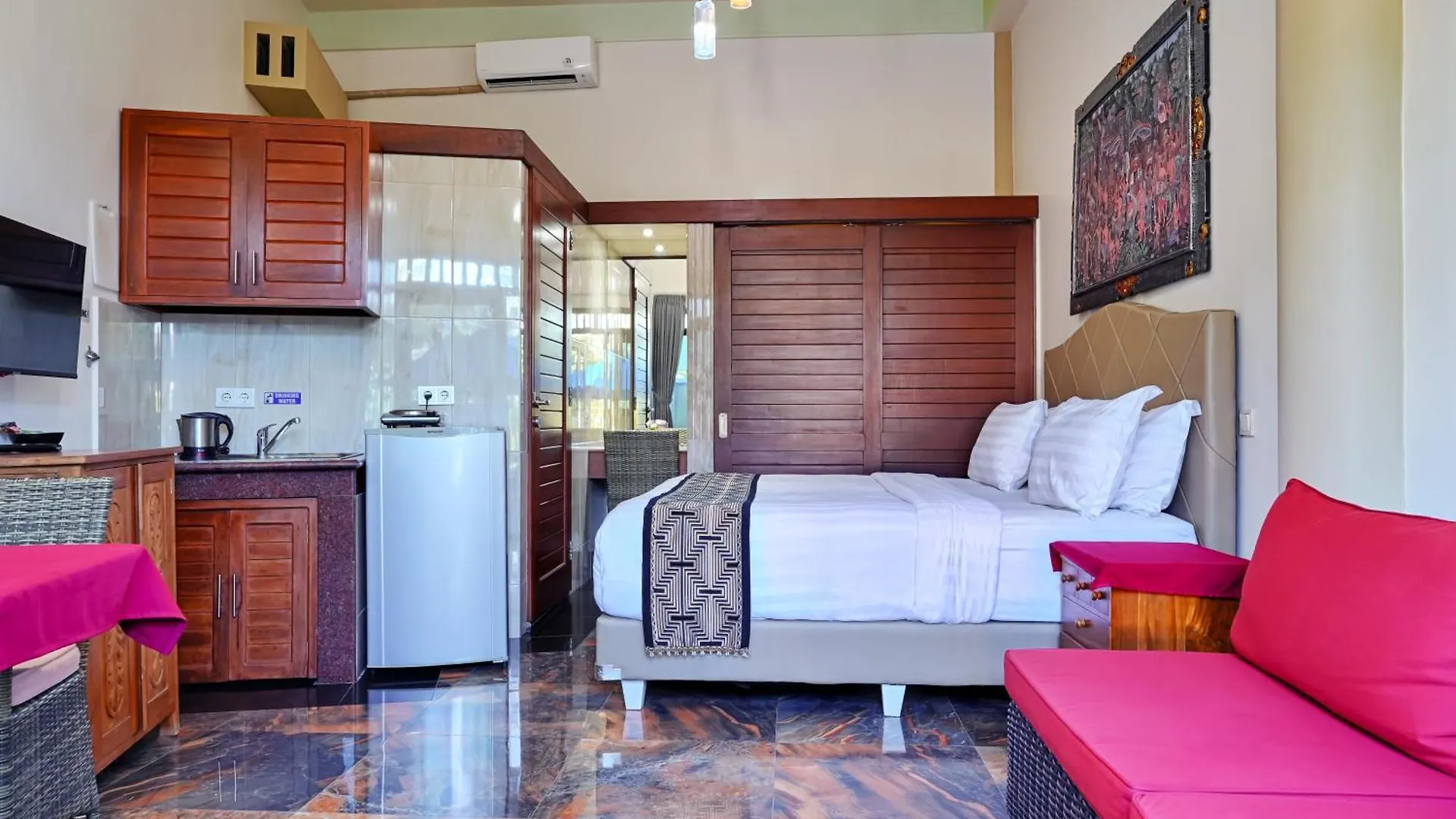 Проживание в семье Kyara Villa Apartments Чангу Индонезия